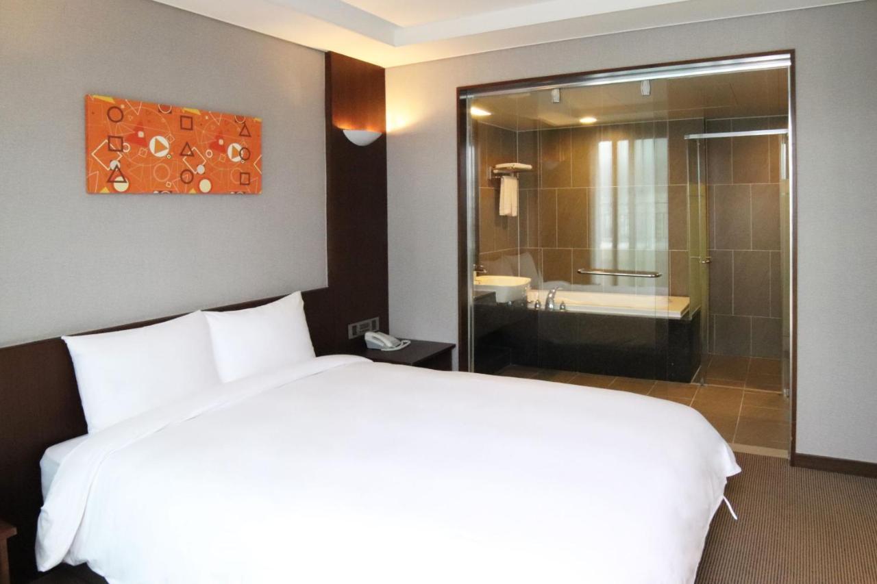 Mstay Hotel Согвипхо Экстерьер фото